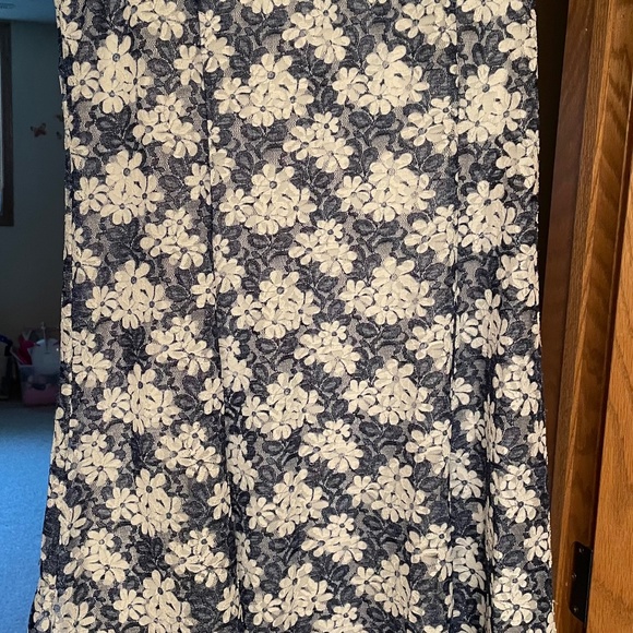 Perceptions Casual Summer Dress - Picture 2 of 4